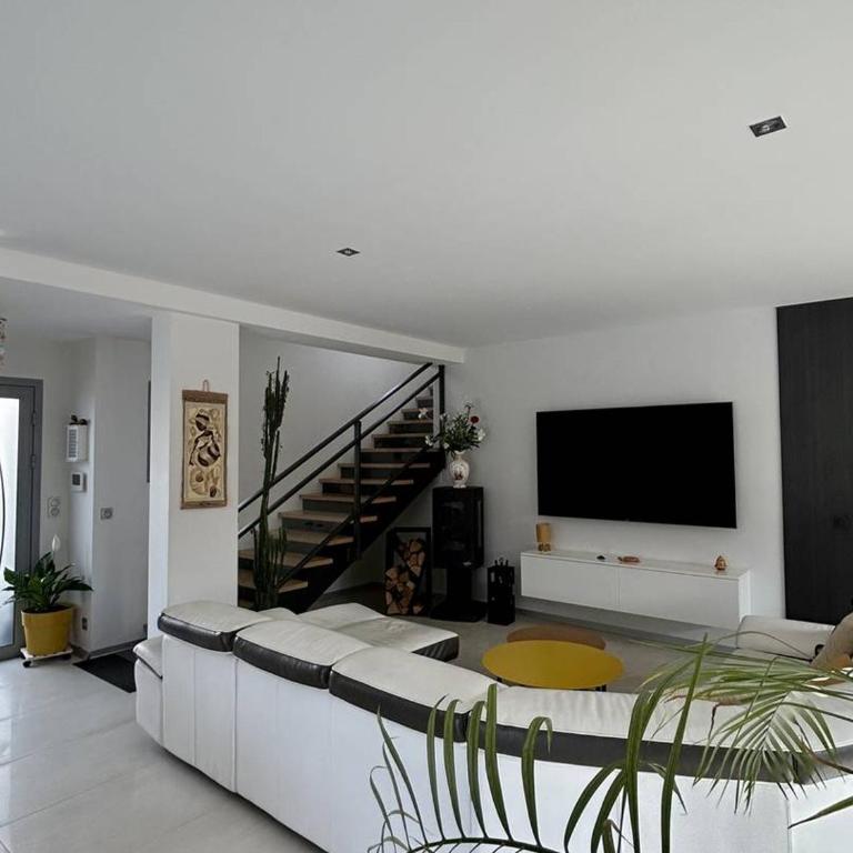 Villa Contemporaine avec Piscine Privée et Climatisation à 15min Plages - FR-1-529-251 - Villa - 5