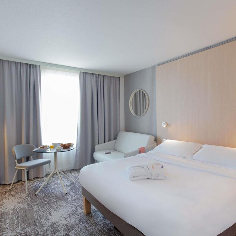 Novotel Aix-en-Provence Pont de L'Arc - Chambre Exécutive avec 1 Lit Double et 1 Canapé-Lit Simple - 1