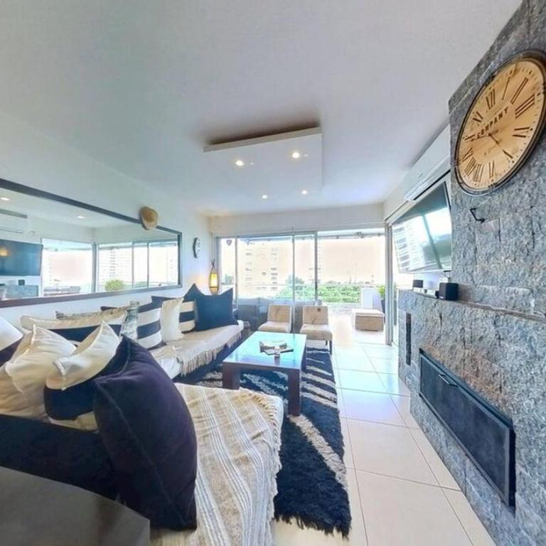Espectacular apartamento en Parada 19 Playa Mansa 3 Dormitorios - Apartamento de 3 dormitorios y vistas al mar - 1