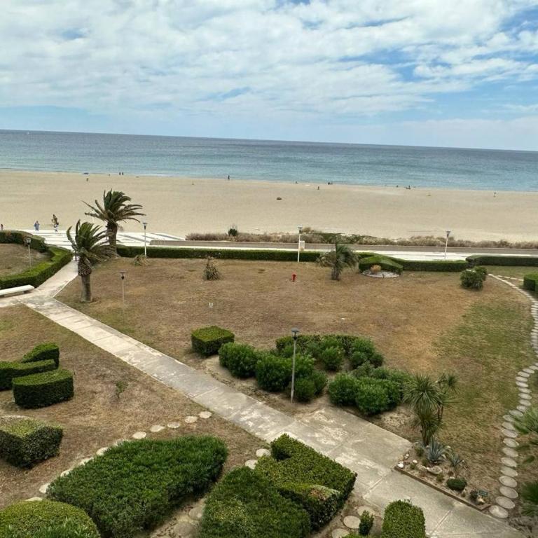 Appartement moderne avec climatisation, balcon et parking - FR-1-696-63 - Apartment - 1