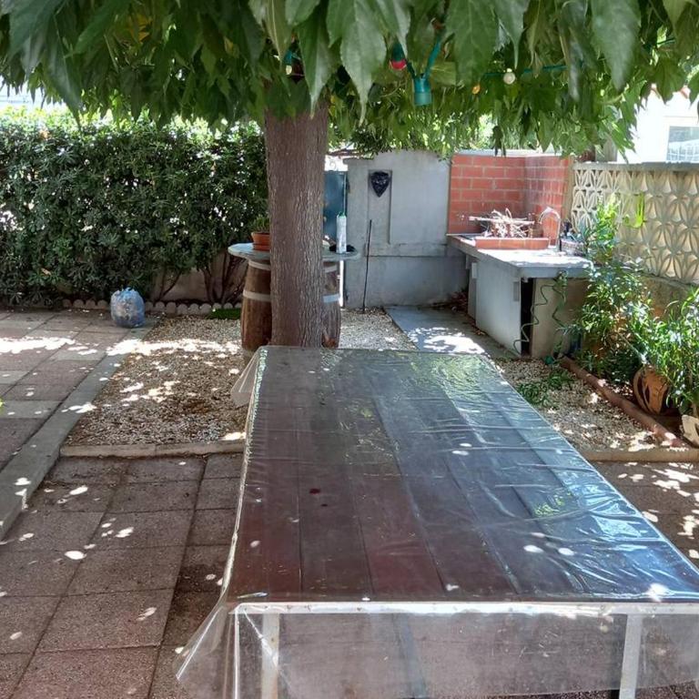 Maison de village cosy près de la plage, 2 chambres, terrasse, parking gratis, BBQ, Wi-Fi optionnel - FR-1-529-286 - Ferienhaus - 1