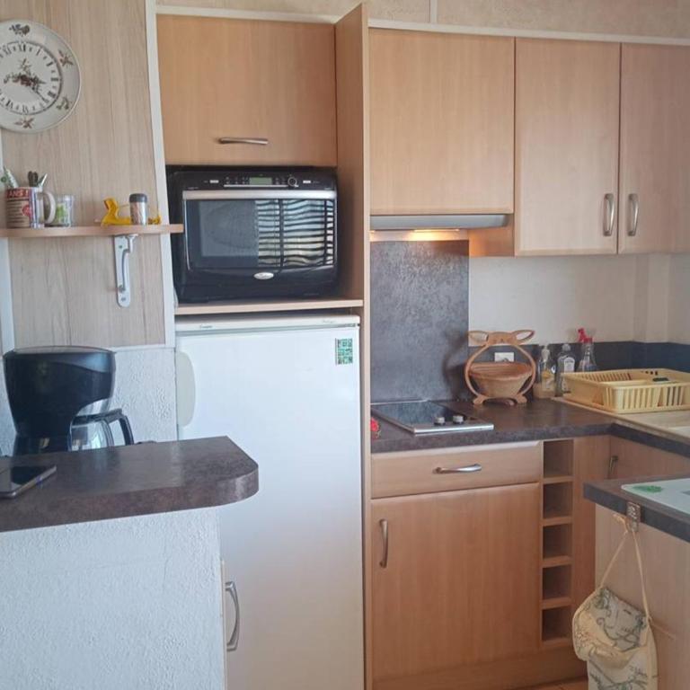 Appartement climatisé, rénové, 4 pers, proche plage et commerces - FR-1-696-95 - Appartamento - 2