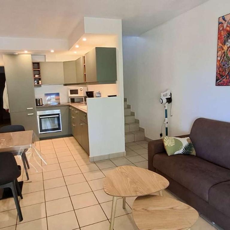 Duplex T3 climatisé avec WiFi et parking à Canet-en-Roussillon - FR-1-696-85 - Appartamento - 3