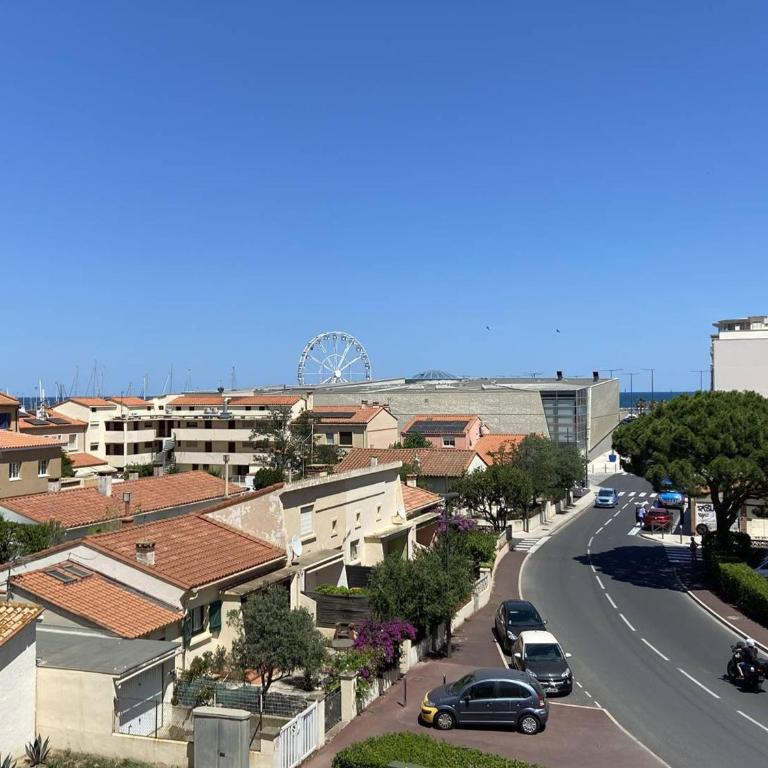 Studio Cabine 4 Pers. à Canet-Plage avec Parking, Proche Plage et Commerces - FR-1-696-116 - Estudio - 4