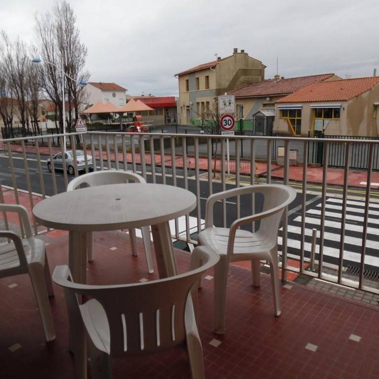 Spacieux T2 4 pers. avec parking proche plage à Canet-Plage - FR-1-696-120 - Appartement - 2