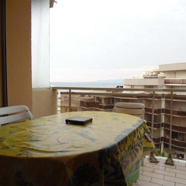 T2 lumineux avec parking privé à Canet-Plage - FR-1-696-99 - Apartamento - 3