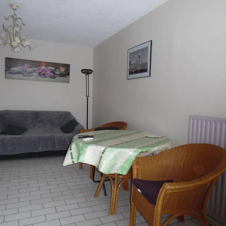 T2 lumineux avec parking privé à Canet-Plage - FR-1-696-99 - Apartamento - 6