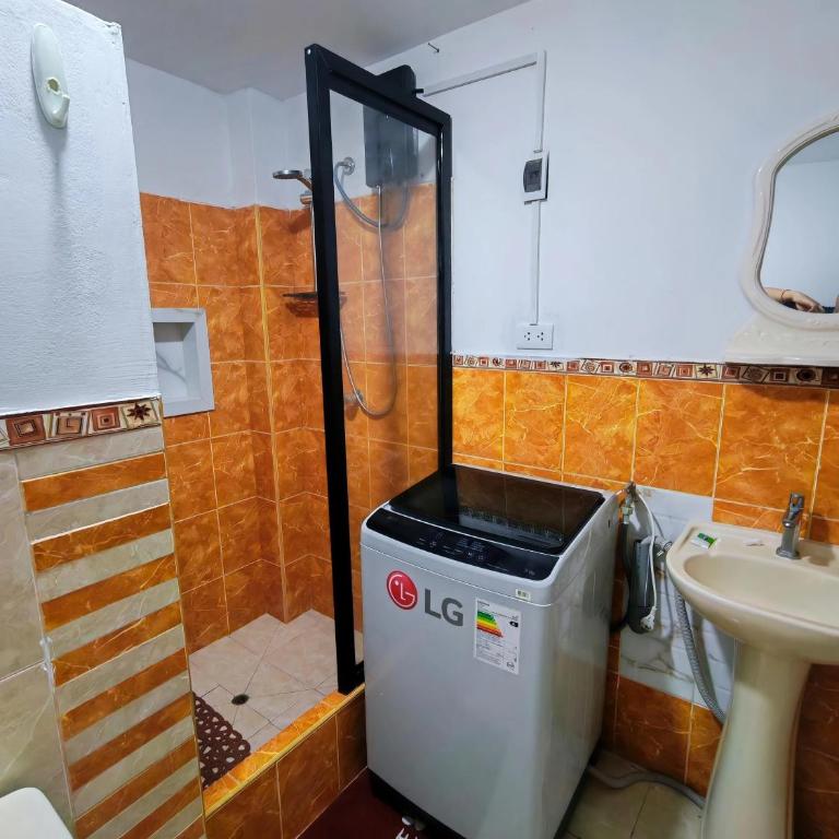 Adel 2 Ovalo Larco Departamento - One-Bedroom Apartment - 4