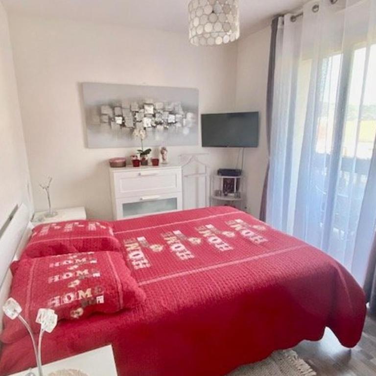 F2 avec Balcon & Parking, Clim Réversible, WiFi, 2 pers - FR-1-703-223 - Appartement - 3