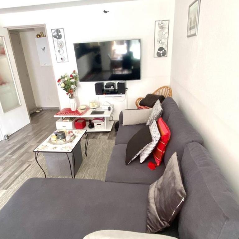 F2 avec Balcon & Parking, Clim Réversible, WiFi, 2 pers - FR-1-703-223 - Appartement - 9
