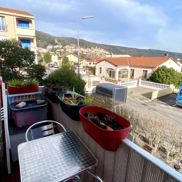 F2 avec Balcon & Parking, Clim Réversible, WiFi, 2 pers - FR-1-703-223 - Appartement - 12