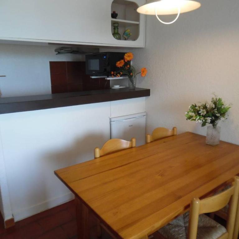 Deux-pièces rénové face à la mer avec parking - FR-1-696-125 - Apartamento - 7