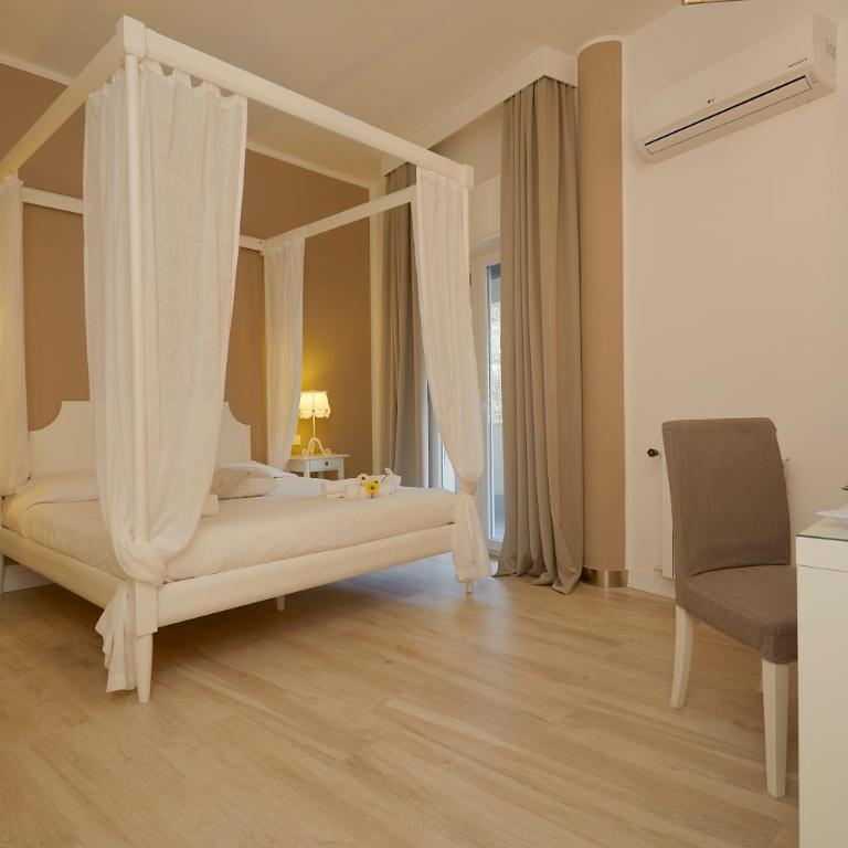 B&B Mondello Design - Camera Matrimoniale Deluxe con Balcone - 8