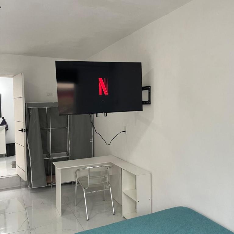 Consulado Santa Catarina a 2 min - One-Bedroom Apartment - 12