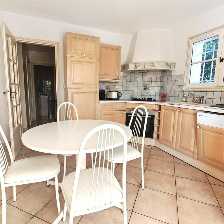 Maison cosy en bordure du golf. - Villa - 32