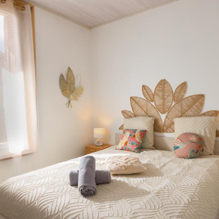 Kavi-T3 Cozy - Medieval City 4 min - Air-Conditioning-Parking - Two-Bedroom Apartment with Terrace - 14