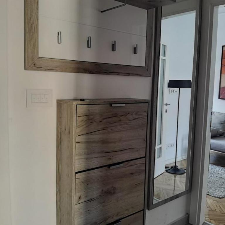 Nice Two Bedroom Apartment with FREE Parking - Two-Bedroom Apartment - 20