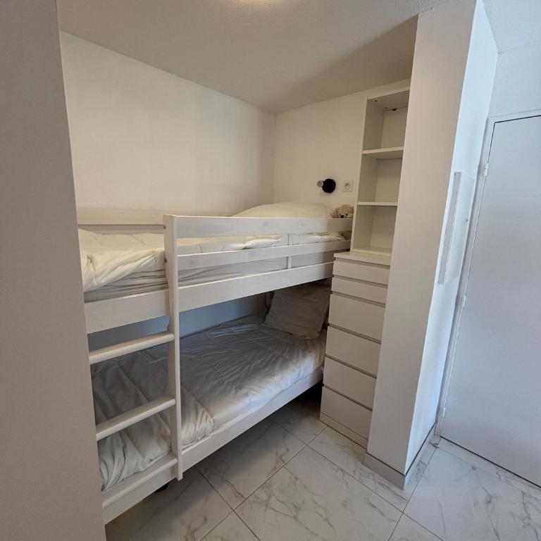 Magnifique appt 5 pers dans une oasis avec piscine - Appartamento con 1 Camera da Letto e Vista Piscina - 14
