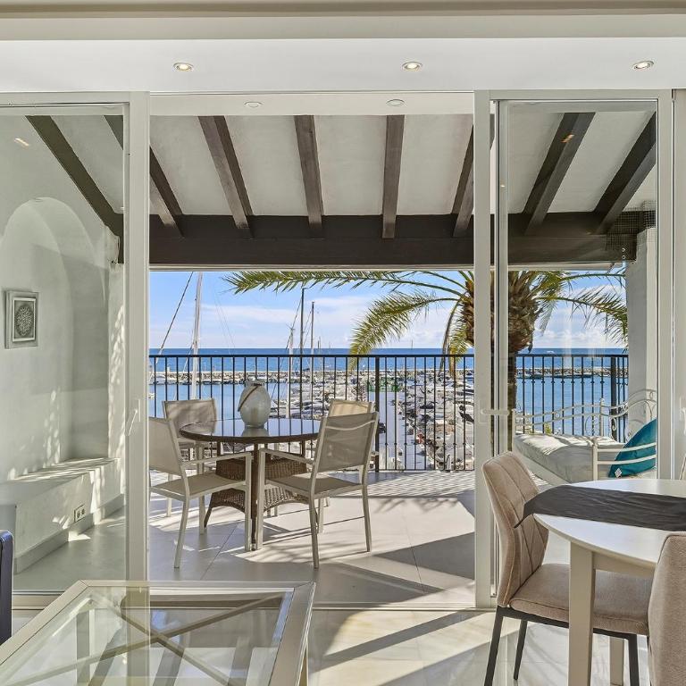 Front Line Penthouse Puerto Banus With Sea Views - Apartamento con vistas al mar - 4