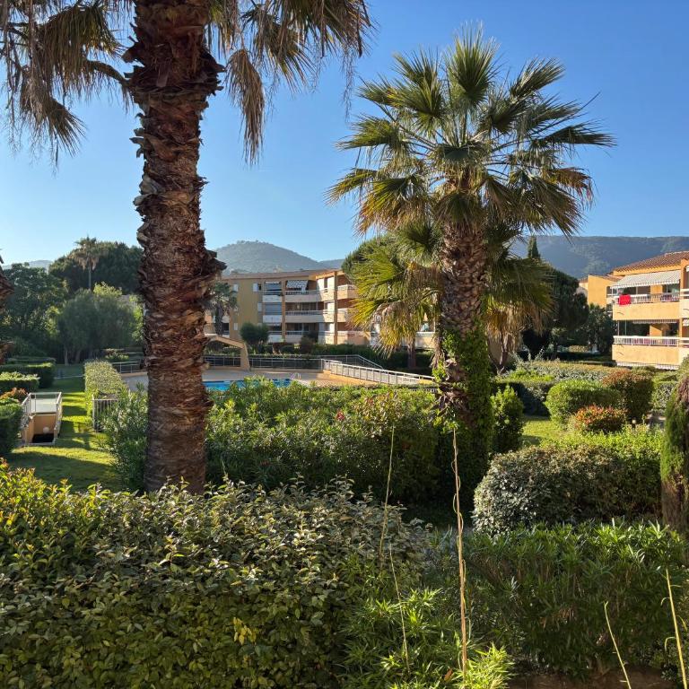 Magnifique appt 5 pers dans une oasis avec piscine - Appartamento con 1 Camera da Letto e Vista Piscina - 2