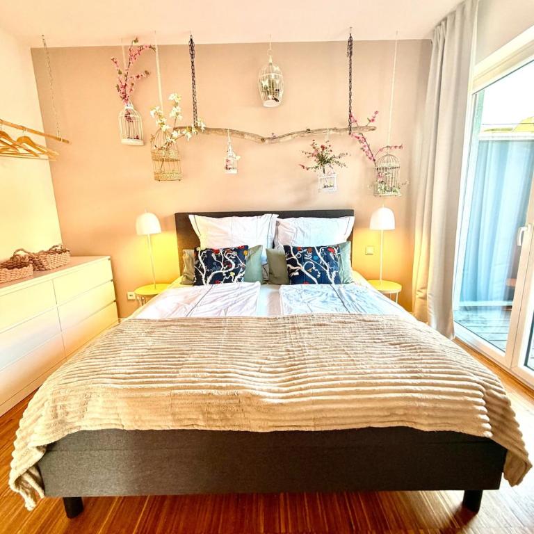 Penthouse mit XL Terrasse inklusive Stellplatz in Top Lage - Two-Bedroom Apartment with Terrace - 3
