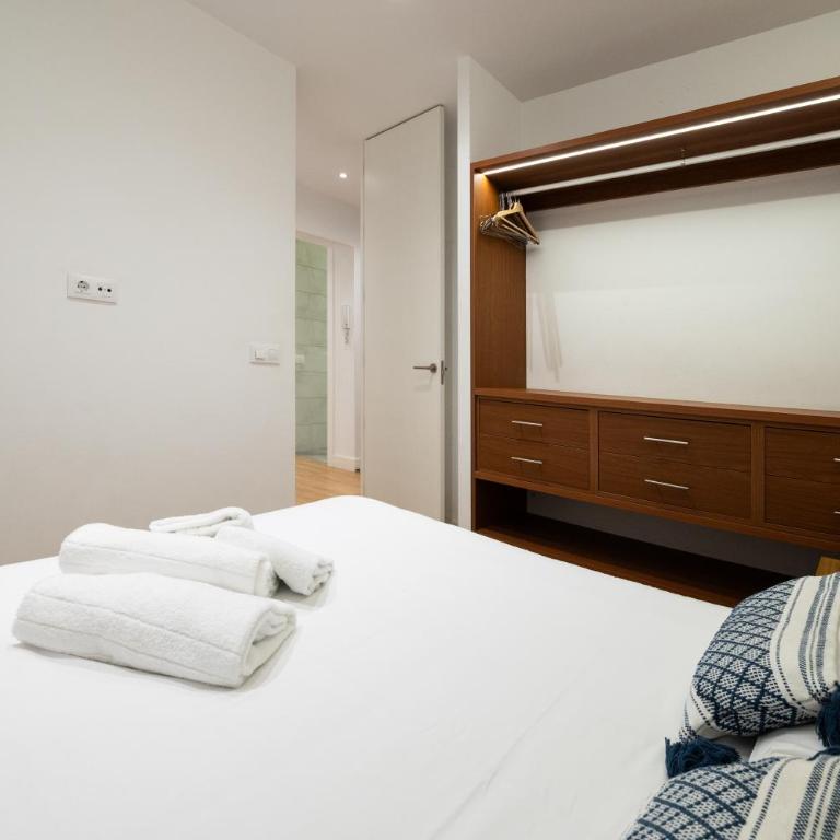 Chamberi I calle Monteleón 2BR 2BH - Two-Bedroom Apartment - 34