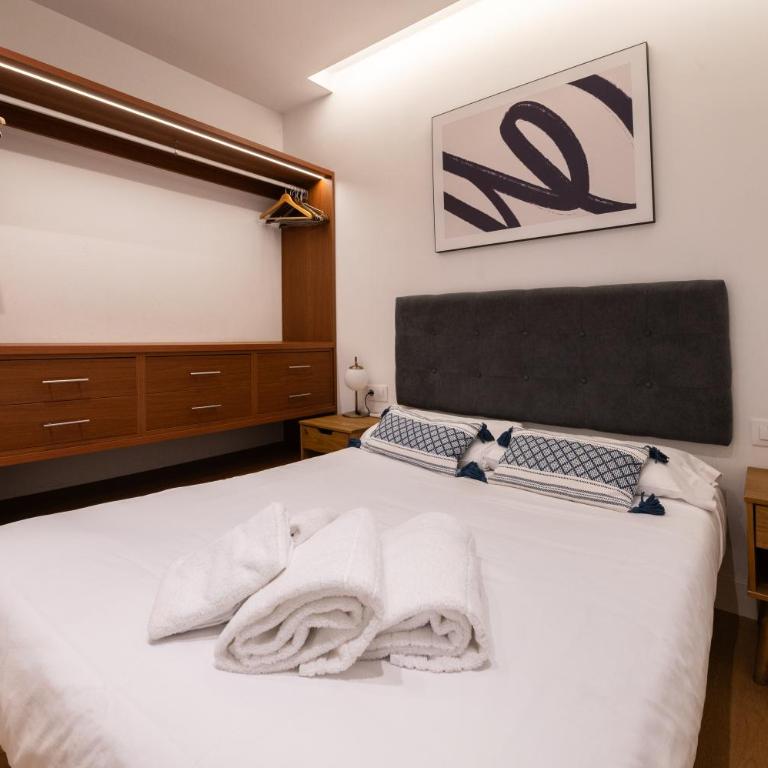 Chamberi I calle Monteleón 2BR 2BH - Two-Bedroom Apartment - 36