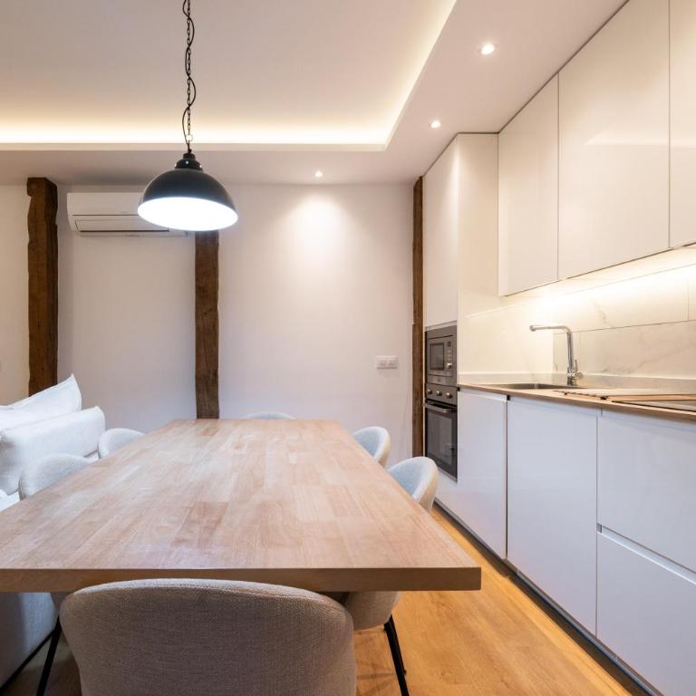 Chamberi I calle Monteleón 2BR 2BH - Two-Bedroom Apartment - 14