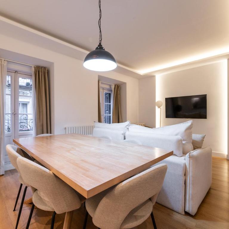 Chamberi I calle Monteleón 2BR 2BH - Two-Bedroom Apartment - 18