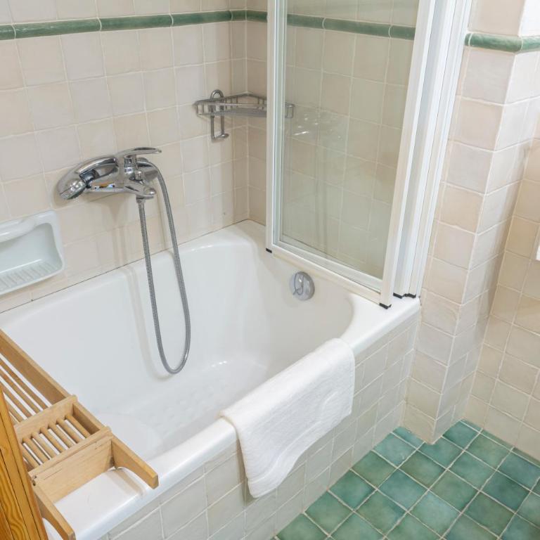 Ponte di Legno-Trilocale-vista piste-Box-Skibus - Appartamento con 2 Camere da Letto - 29