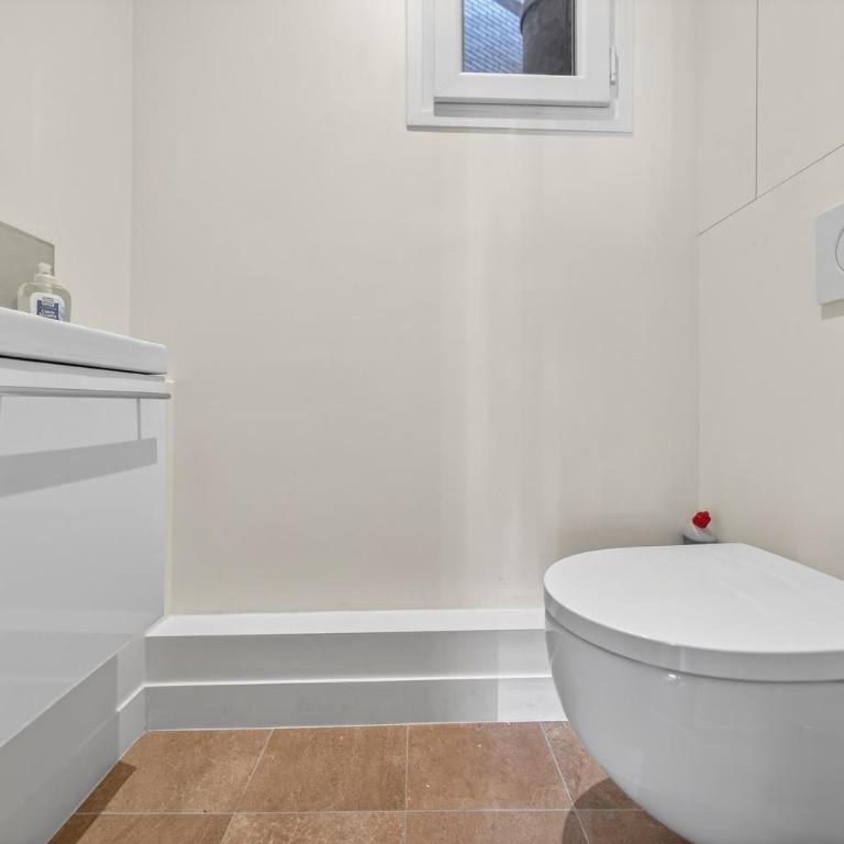 T2 en pleins centre du prisé quartier pittoresque de Montmartre - Appartement - 16