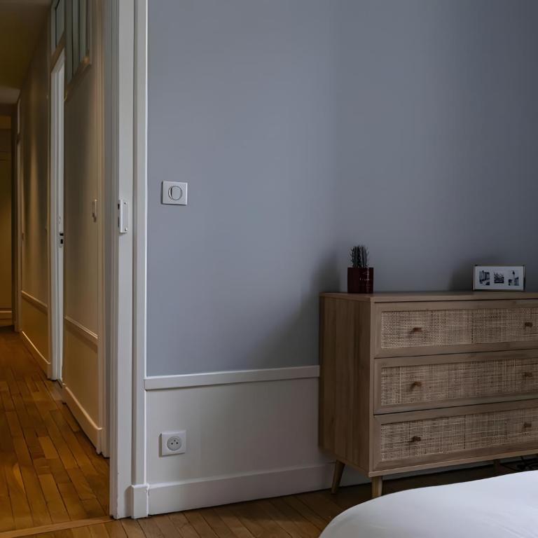 L'authentique - Reims centre - Two-Bedroom Apartment - 14