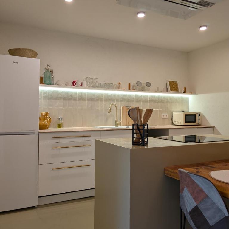 Ca la Lola Estartit - Two-Bedroom Apartment - 8