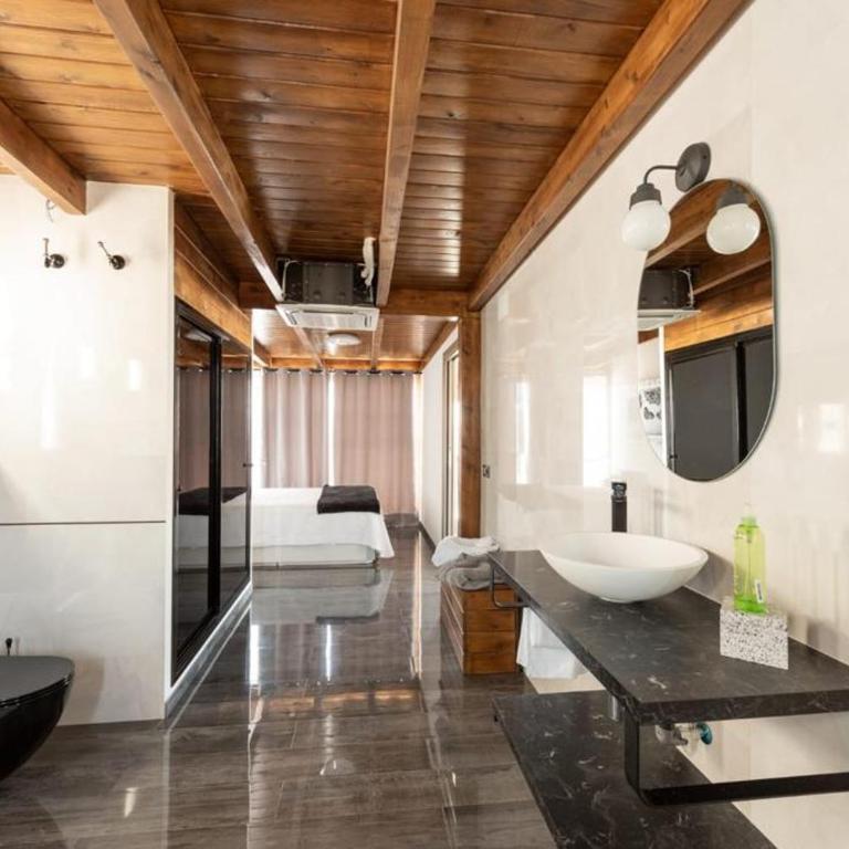 Atico Con Encanto Centro - Apartamento de 2 dormitorios - 61