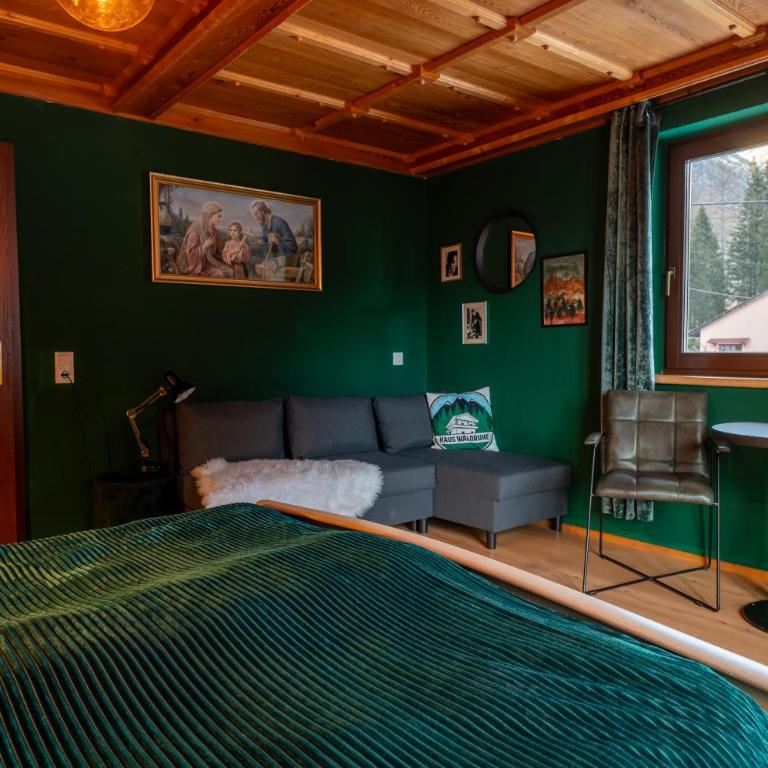 Haus Waldruhe - Superior Zimmer mit 2 Queensize-Betten - 4