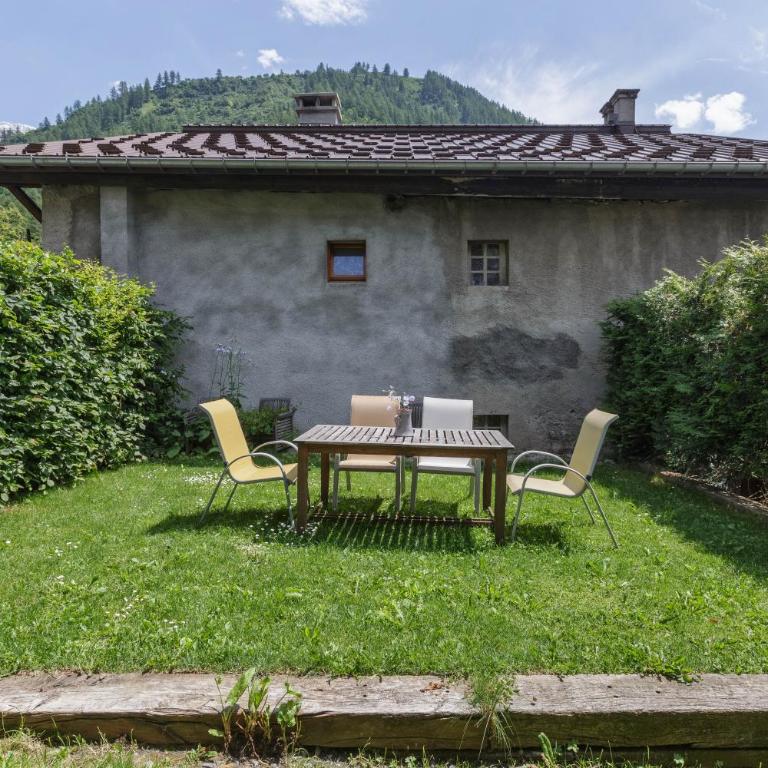 Ferme d Aristide - Chalet 160m2 Calme Sauna Vue Bus Train 250m - Chalet - 12