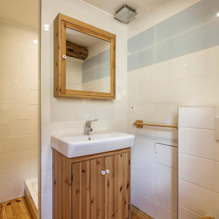 Ferme d Aristide - Chalet 160m2 Calme Sauna Vue Bus Train 250m - Chalet - 24