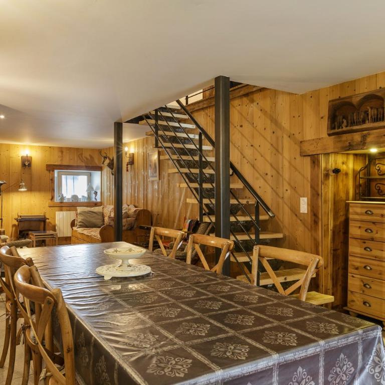 Ferme d Aristide - Chalet 160m2 Calme Sauna Vue Bus Train 250m - Chalet - 11