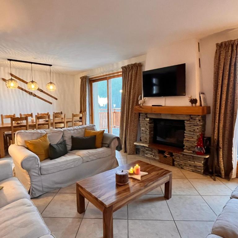 Chalet Le Sabot by OzAlpes - Sauna - 90m télécabine - parking privé - Maison de Vacances - 5