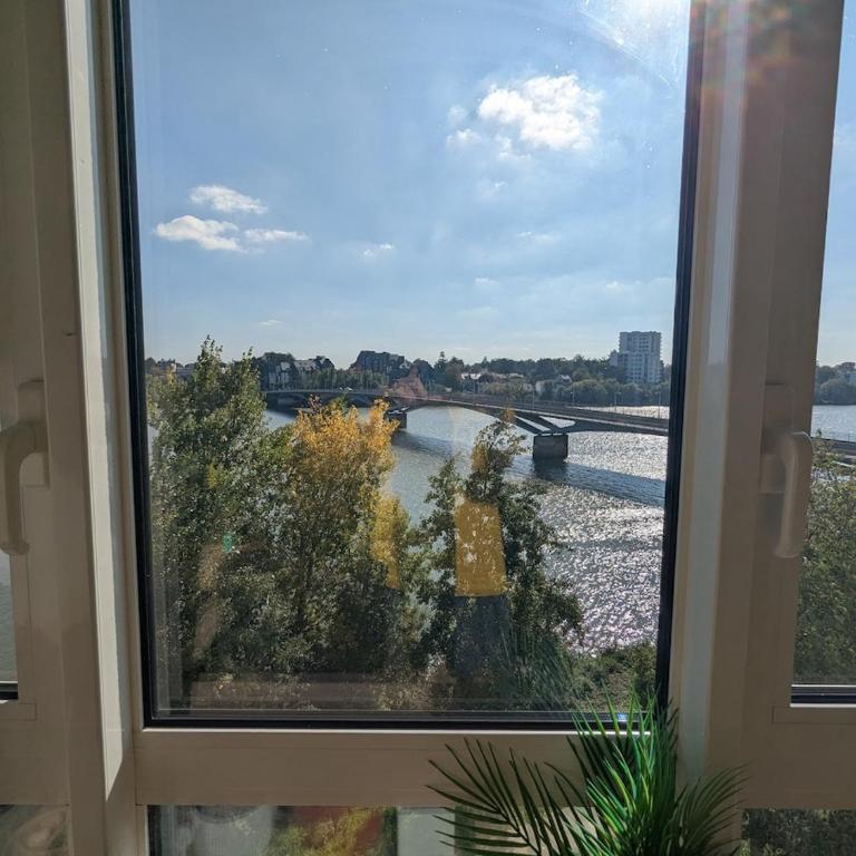T2 avec une superbe vue sur la Loire - parking - Appartement 2 Chambres - 11