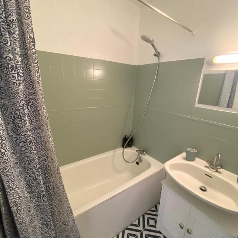 T2 avec une superbe vue sur la Loire - parking - Appartement 2 Chambres - 14