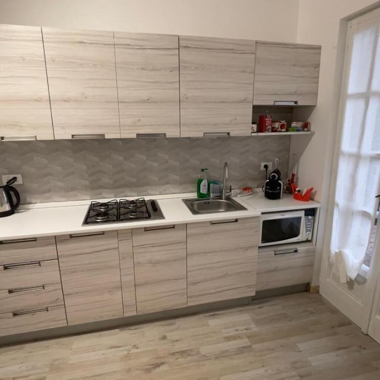 Fior di Luna - Appartamento con 2 Camere da Letto e Vista Lago - 2