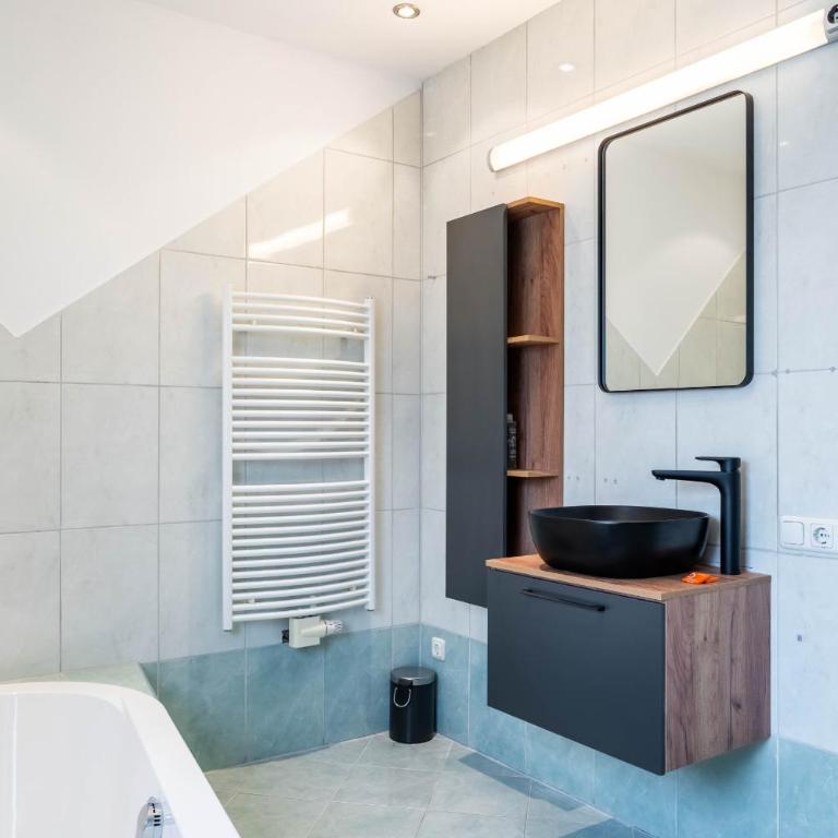 Appartement Haus Elise by we rent, SUMMERCARD INCLUDED - Deluxe Apartment mit 2 Schlafzimmern und Gartenblick - 15