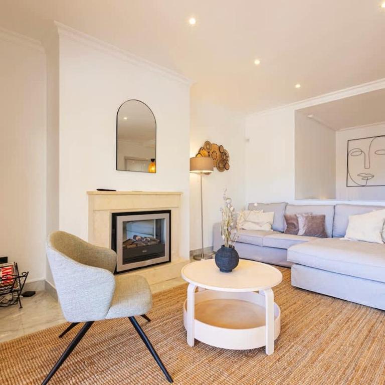 Spacious Apartment Near Puerto Banus - Apartamento de 2 dormitorios - 1