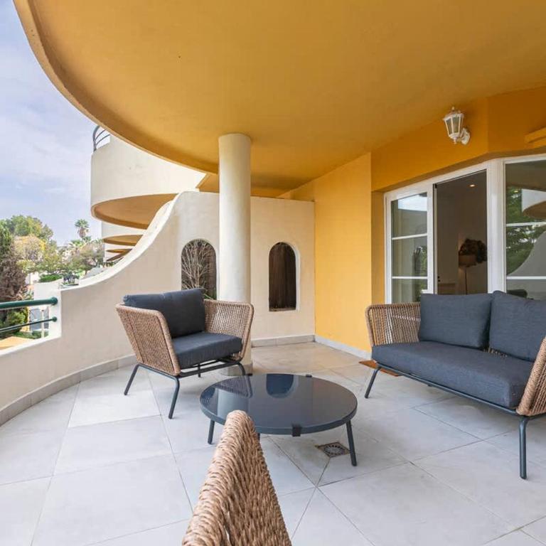 Spacious Apartment Near Puerto Banus - Apartamento de 2 dormitorios - 4
