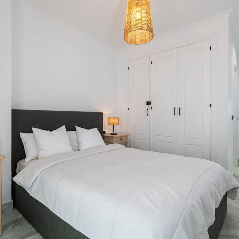 Spacious Apartment Near Puerto Banus - Apartamento de 2 dormitorios - 7
