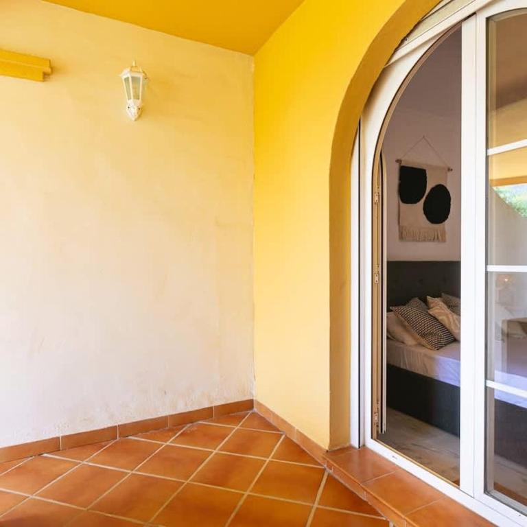 Spacious Apartment Near Puerto Banus - Apartamento de 2 dormitorios - 28