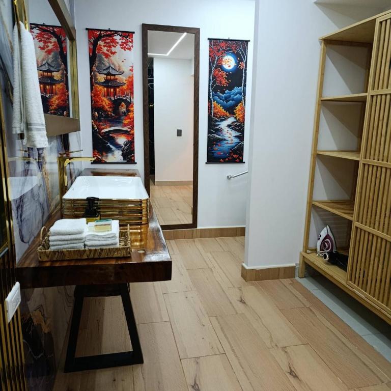 Luxury Loft 1st Floor with Kitchen-Bar and Studio - Apartamento - 25