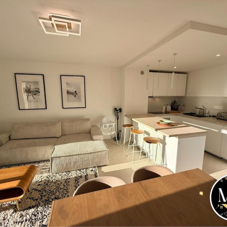 Spacious Modern Duplex Sunny View Ski & Hikes D52 - Appartement - 7