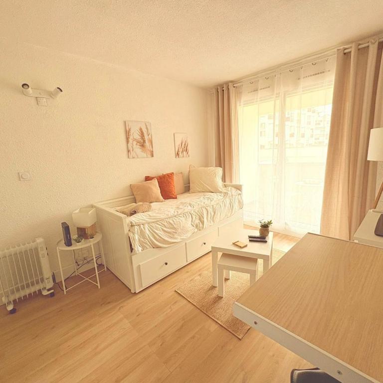 Studio avec balcon, centre-ville, clim, wifi & plage - Estudio - 4
